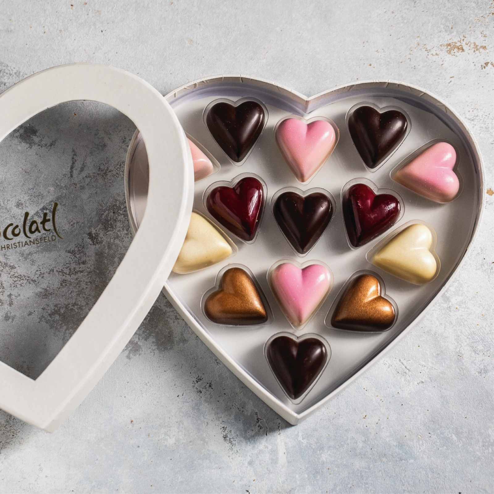 Heart Box - Inimi de ciocolată cu umplutură 130G